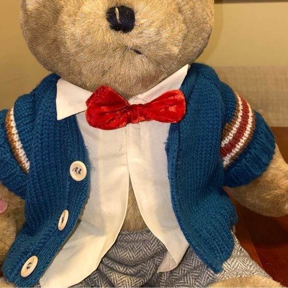 Vintage Rare 1984 Chosum “Best Friend” Bear with all Original Clothing - Picture 3 of 11
